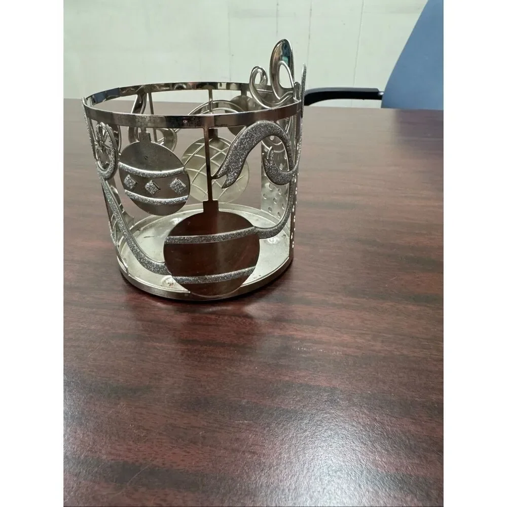 Bath & Body Works used shown